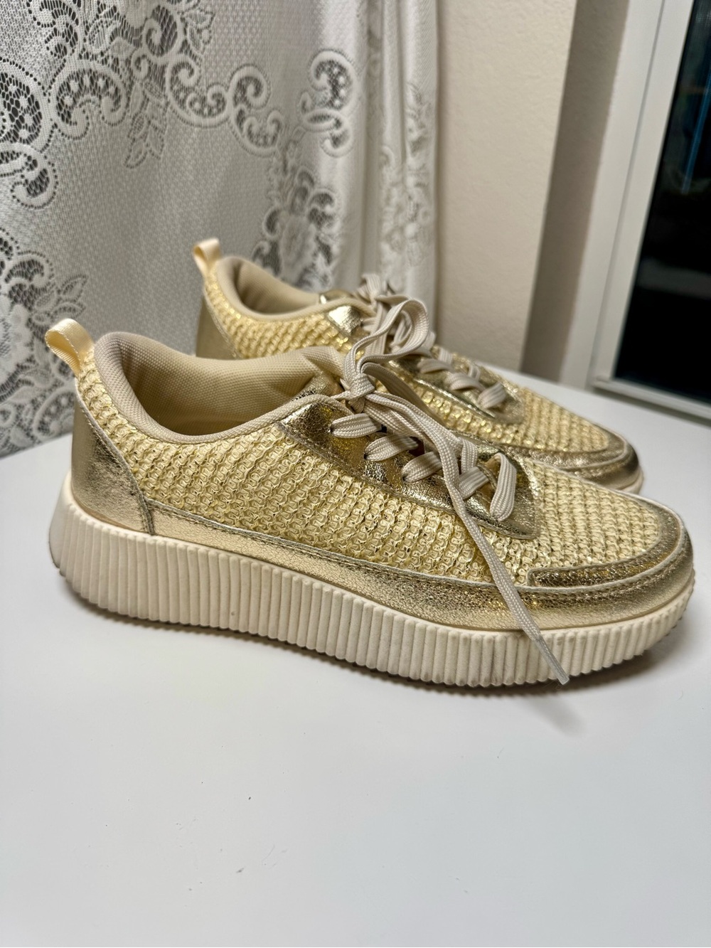La Sheelah Gold Metallic Woven Mesh Platform Sneakers, Size 8. NWOB